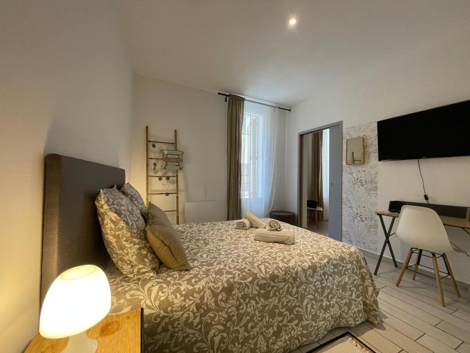 Joli Appartement Hypercentre T2, Classe Meuble De Tourisme 3 Avec Parking Gratuit ベジエ エクステリア 写真