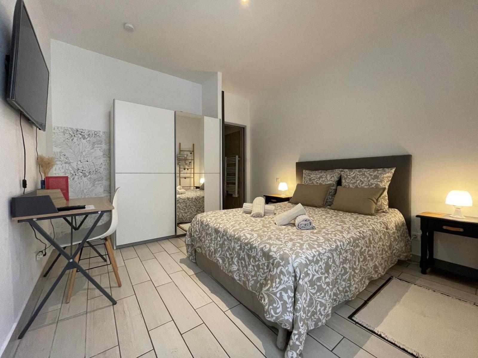 Joli Appartement Hypercentre T2, Classe Meuble De Tourisme 3 Avec Parking Gratuit ベジエ エクステリア 写真